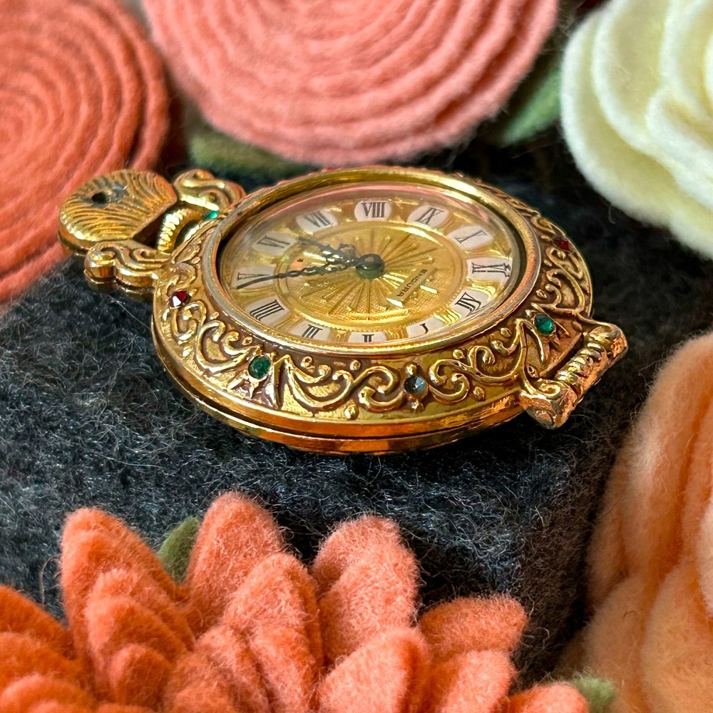 Vintage Estate Endura Jeweled Pocket Watch Pendant - Picture 9 of 9